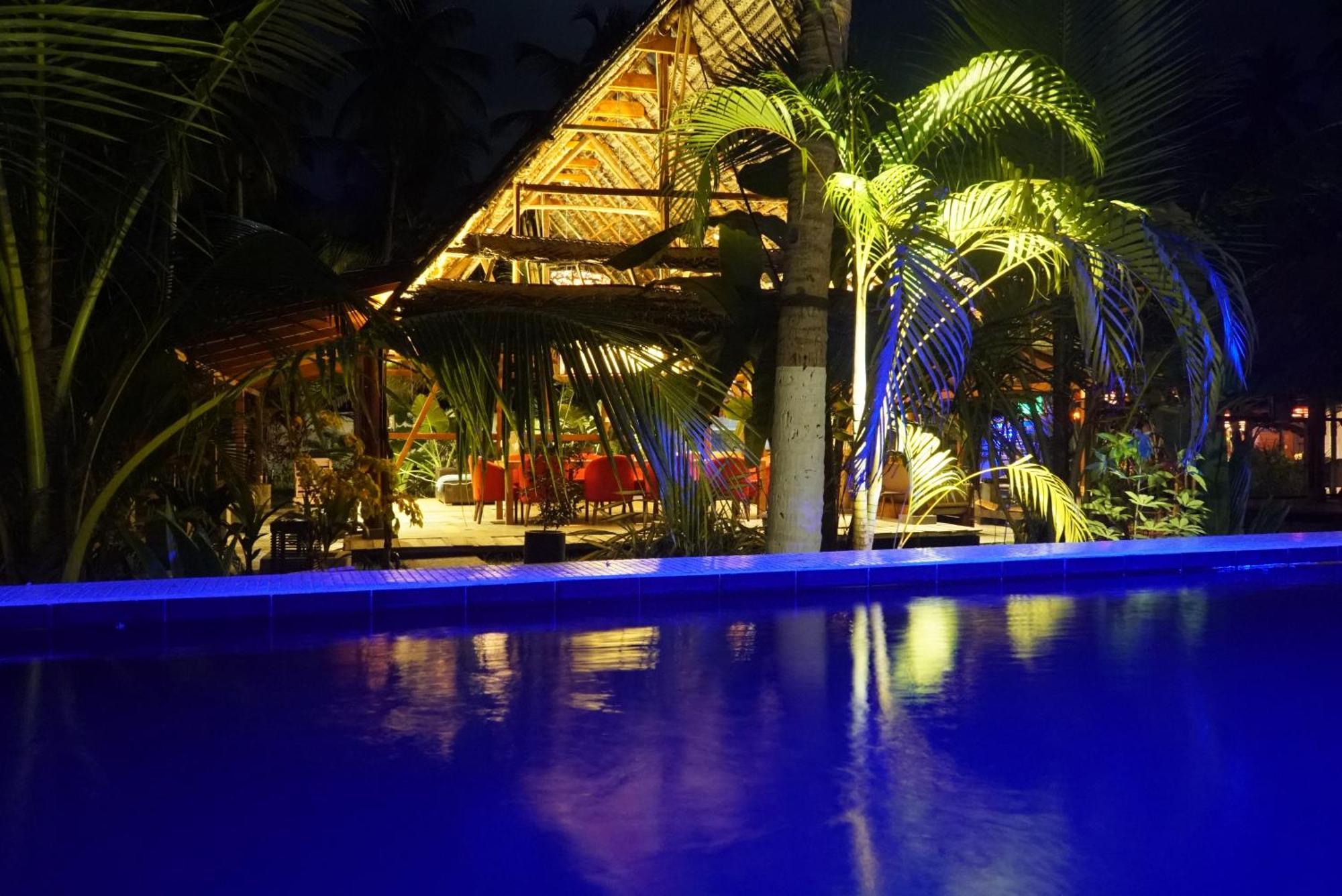Red Coconut Villa Bentota Eksteriør bilde